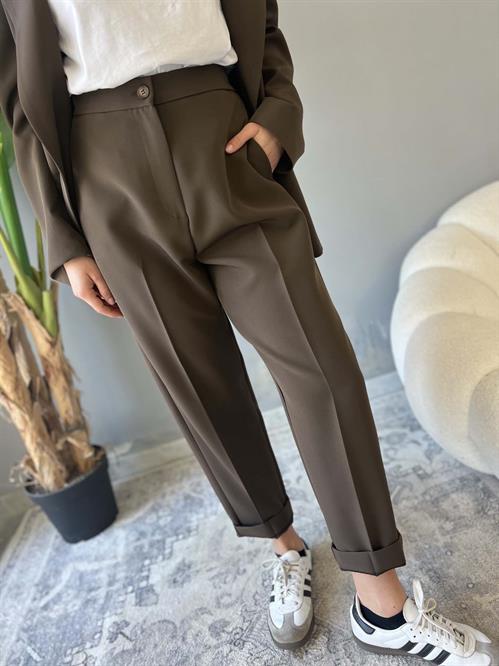 pantalone baloon cacao con elastico dietro