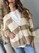 cardigan bottoni a righe camel e panna con orsetto patch dietro