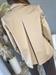 trench corto beige doppiopetto con spilla