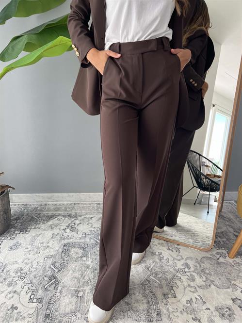 pantaloni dritti larghi sangria