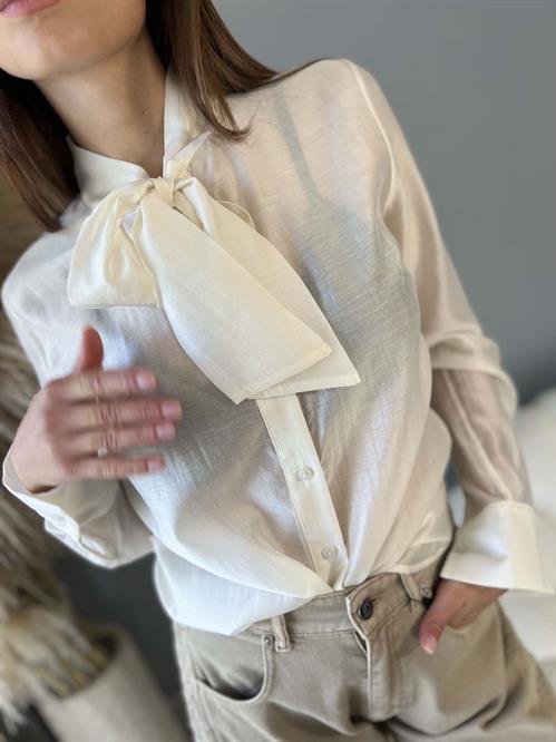 camicia fiocco vaniglia morbida