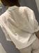 camicia bianca con nodo e applicazione strass