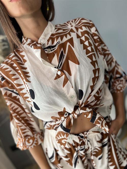 Camicia fantasia collo coreano panna e coccio