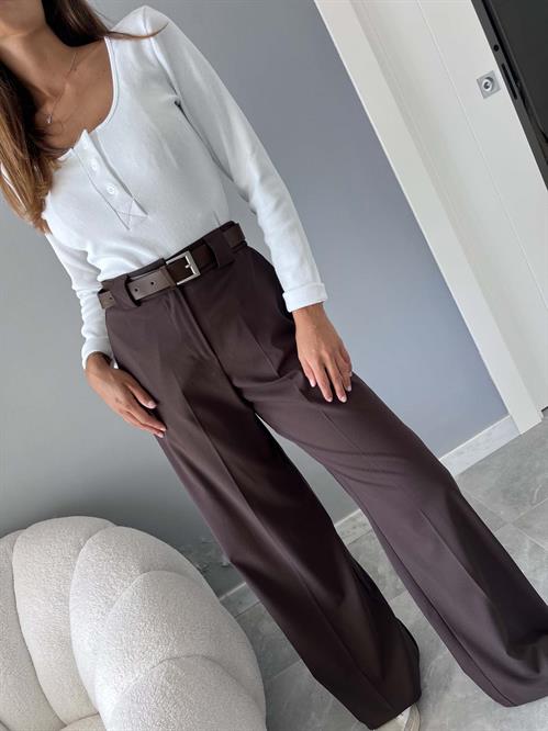 Pantalone marrone cacao palazzo con cintura elastico dietro invita
