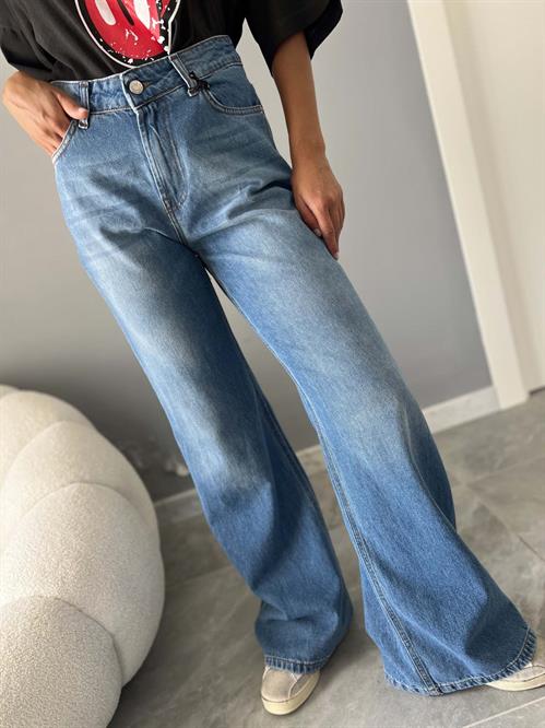Jeans modello tokio lavaggio celeste