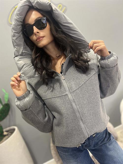 Cappotto hand made lana grigio on cappuccio staccabile e cerniera bomber