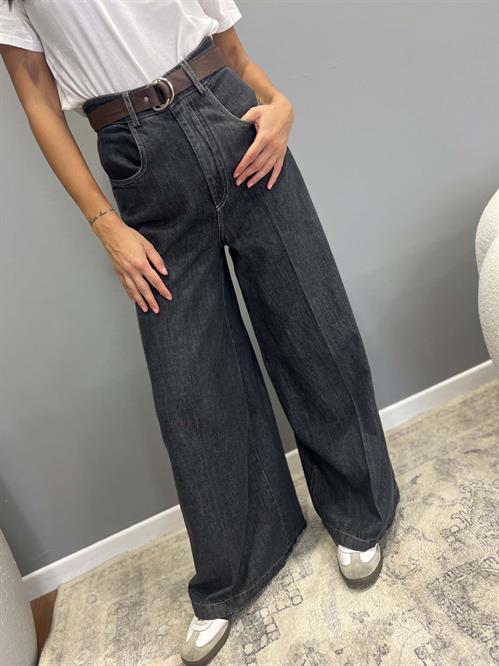 jeans modello palazzo con cintura tasche dietro grigio nero