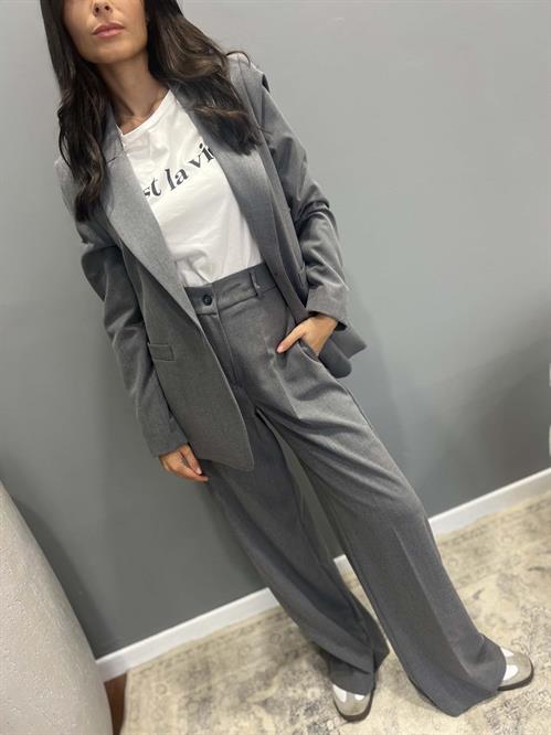completo giacca pantalone palazzo  grigio