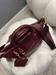 Borsa con manico e tracolla colore burgundy e borsetta gadget