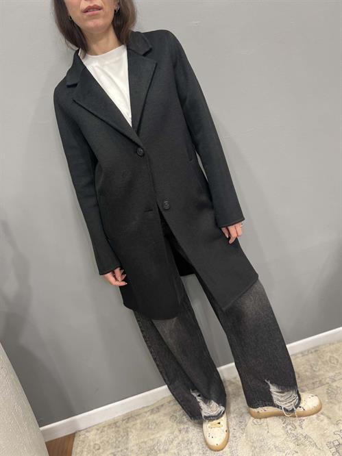 Cappotto monopetto tre bottoni nero lana