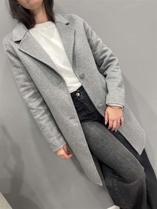 cappotto tre bottoni monopetto grigio handmade lana