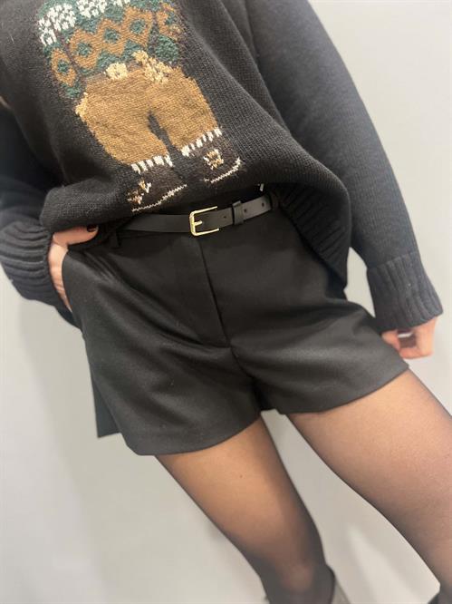 pantaloncino nero con cintura