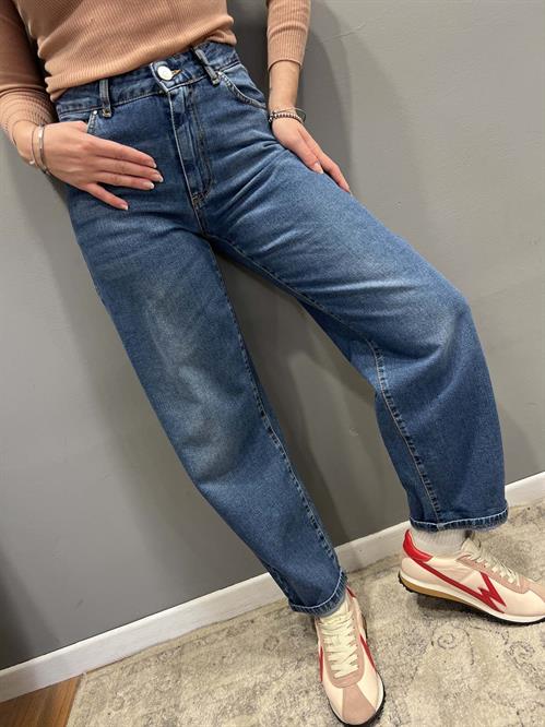 Jeans baggy lavaggio medio